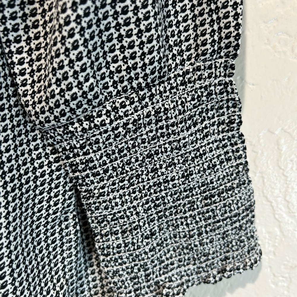 Creation‎ blouse mock neck size 14 key hole - Picture 5 of 8